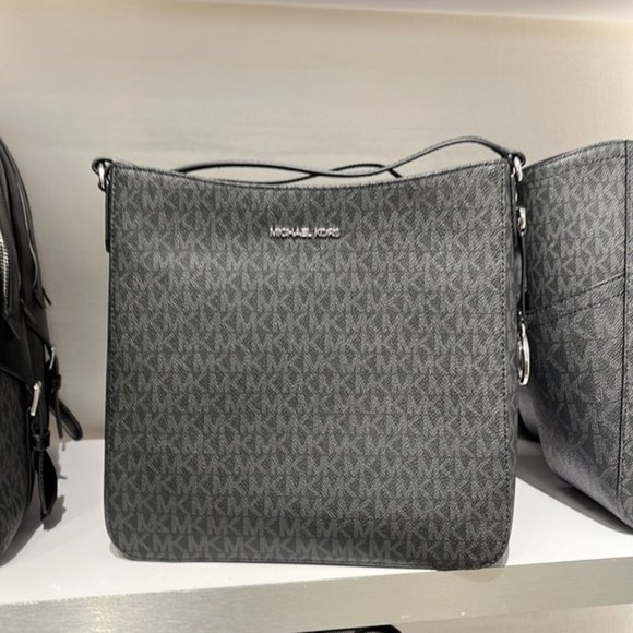 Michael Kors Jet Set Travel Large Messenger Crossbody Bag Black - Picture 11 of 16